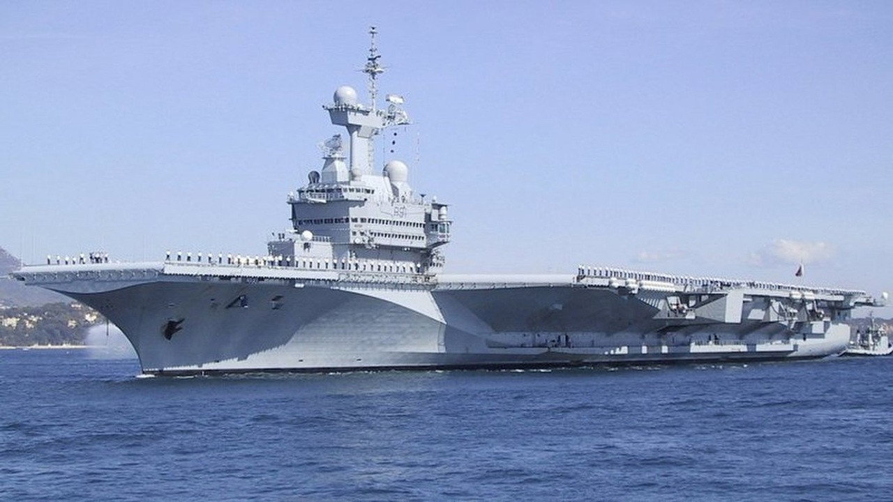 Les Secrets Du Porte-Avions Charles De Gaulle